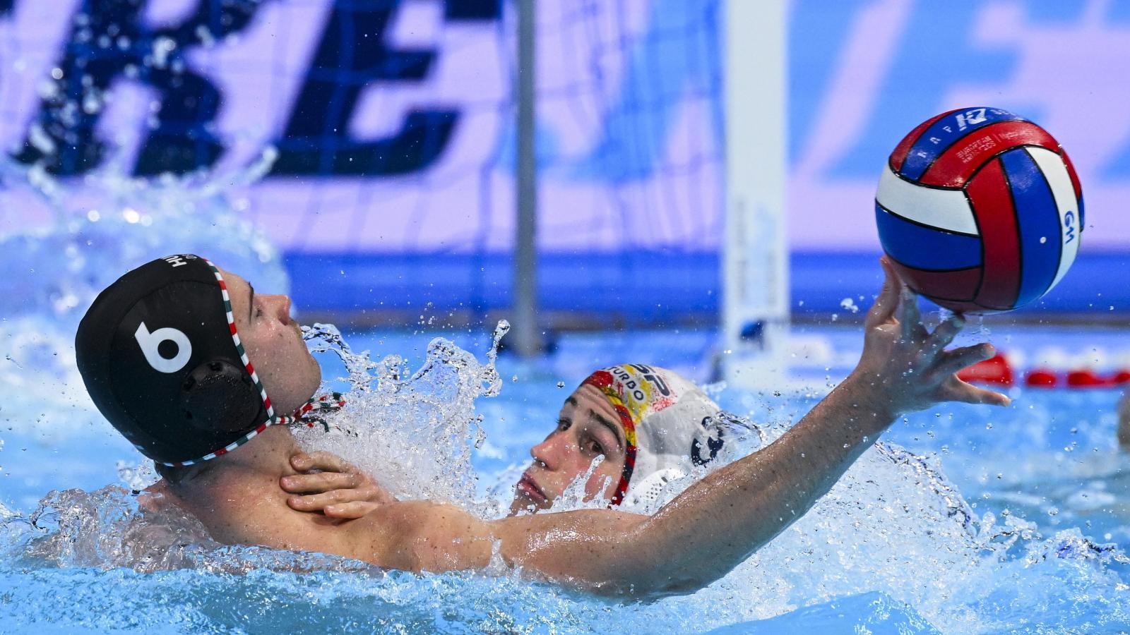 Kovács Péter nyakát kapta el az ellenfele