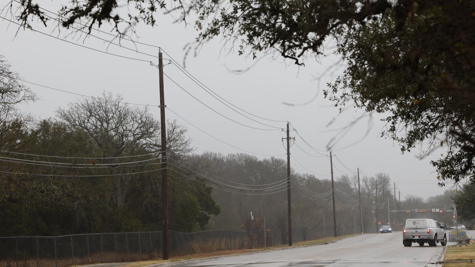 A jégeső villanyvezetékeket szakíthat le
