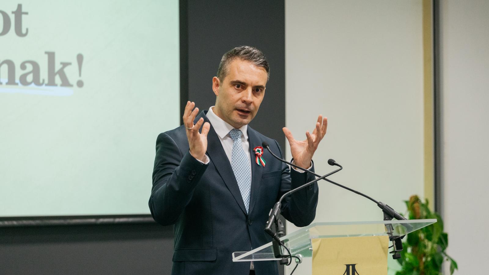 Vona Gábor - Korábbi felvétel