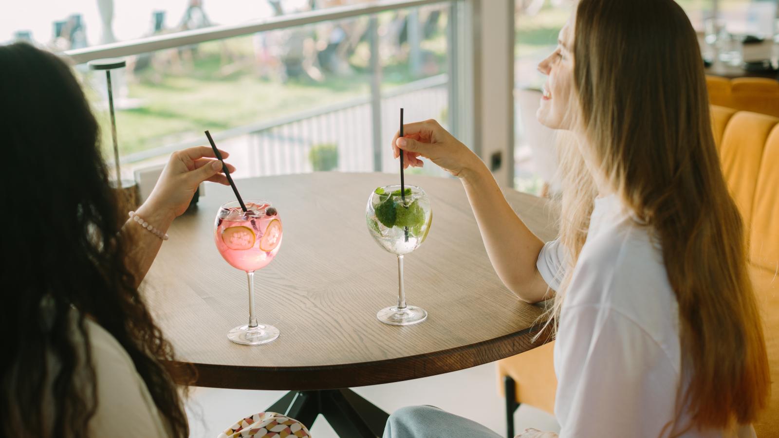 Alkohol nélkül is imádják a koktélt, ami egyre népszerűbb a fiatalok körében