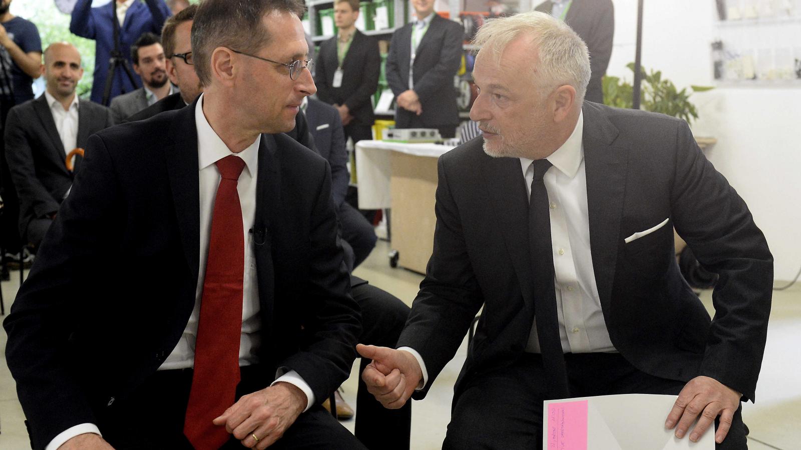 Varga Mihály és Hernádi Zsolt - Korábbi felvétel