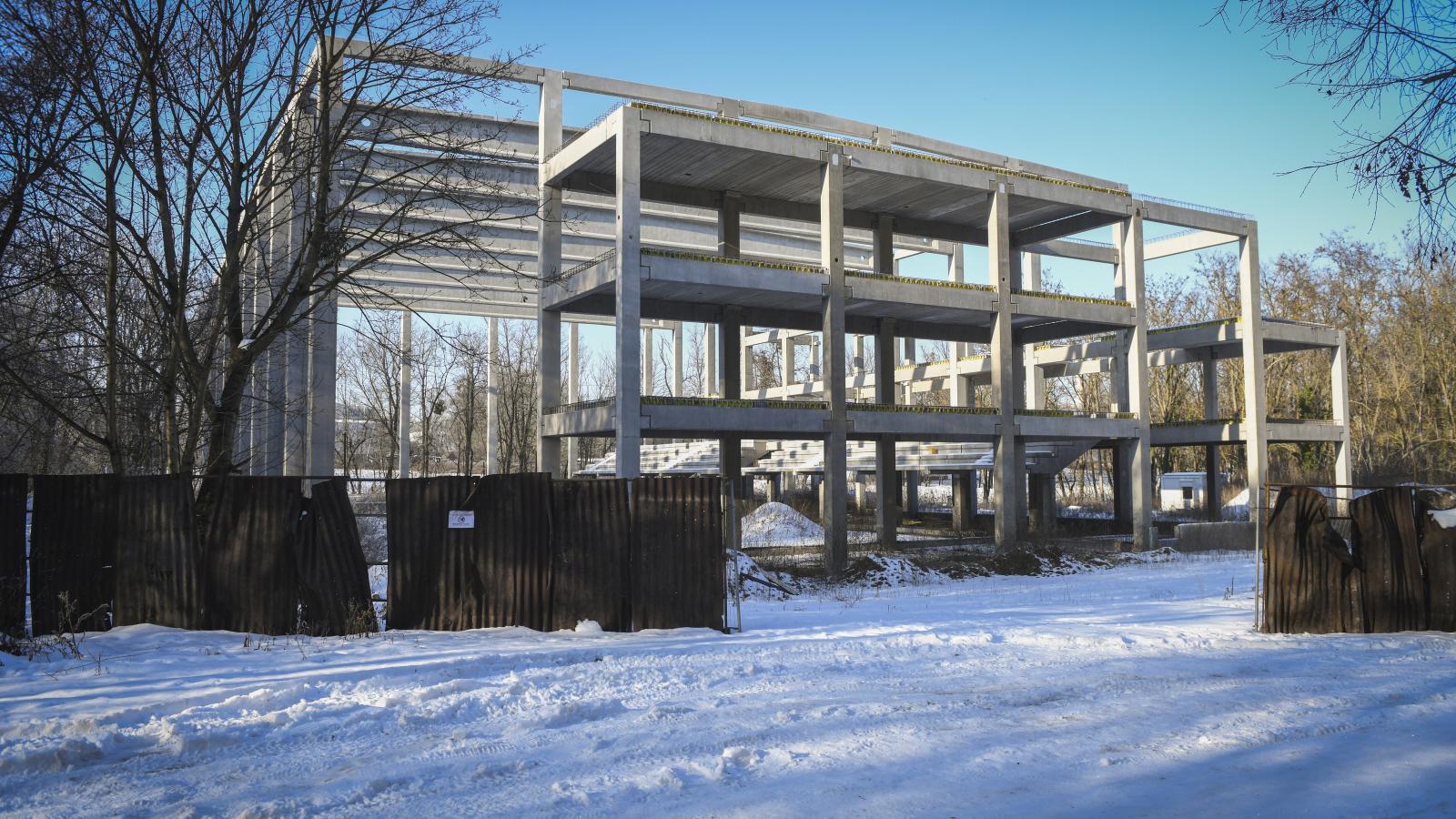 A kivitelező azt a tájékoztatást kapta az államtitkárságon, hogy mivel a projekt nem valósult meg, az erre félretett összeget másra fordították