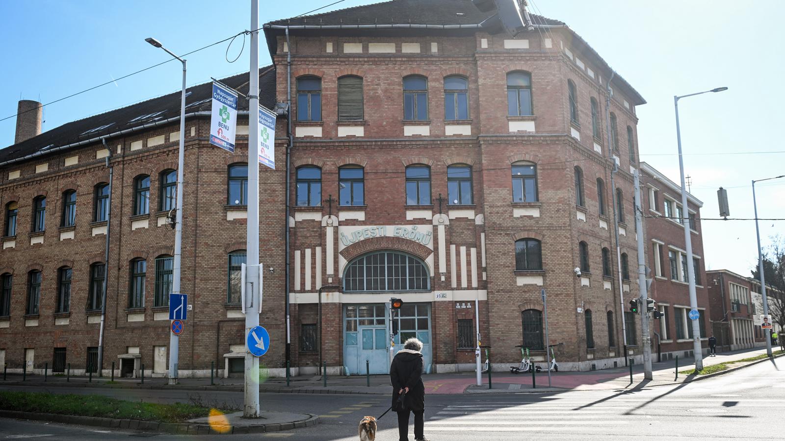 Az újpesti erőműnél tegnap délután még békebeli hangulat volt