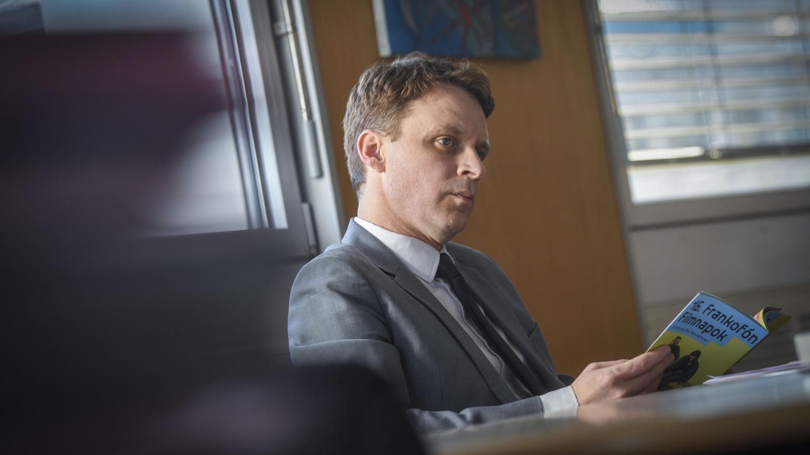 Míg napjainkban világszerte a filmek körülbelül egyharmadát rendezik nők, addig nálunk, a Frankofón Filmnapokon a filmek ötven százalékát nők készí­tették