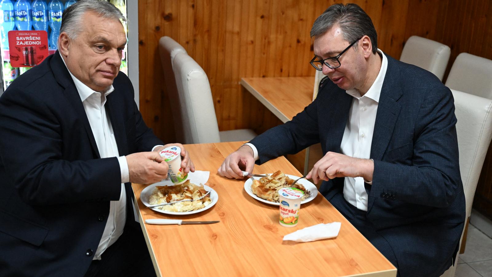 Orbán Viktor és Aleksandar Vučić kölcsönösen erősítik egymást. Ha az orbáni „illiberális állam” megrendül, az nem marad hatástalan Belgrádban sem