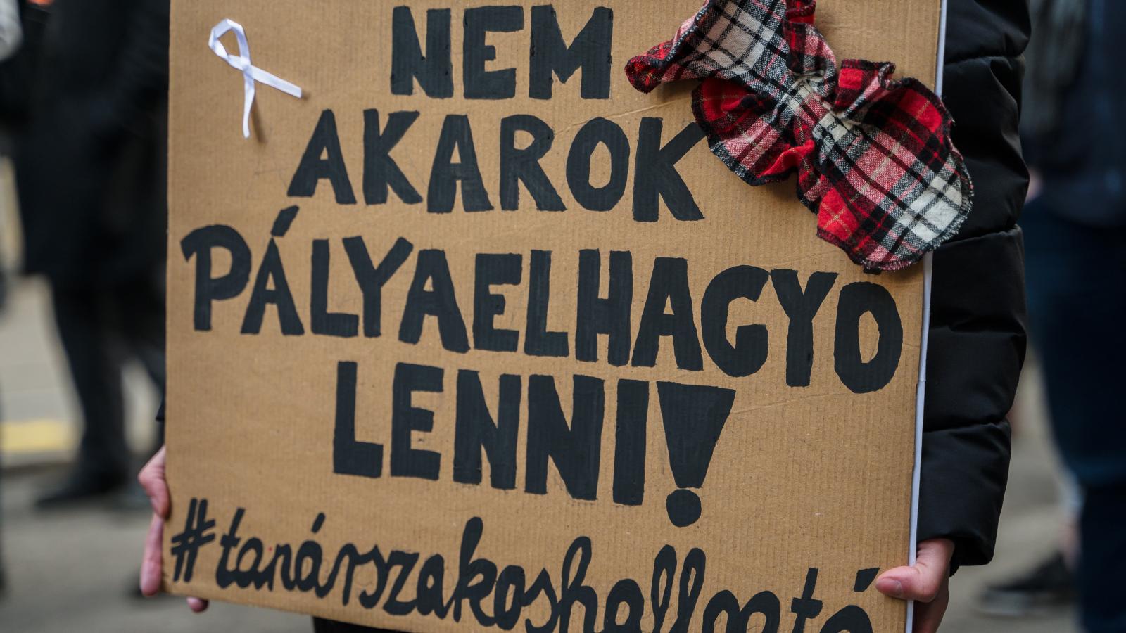 Van, aki bolti eladó vagy pultos lesz, igaz, nem ez a jellemző