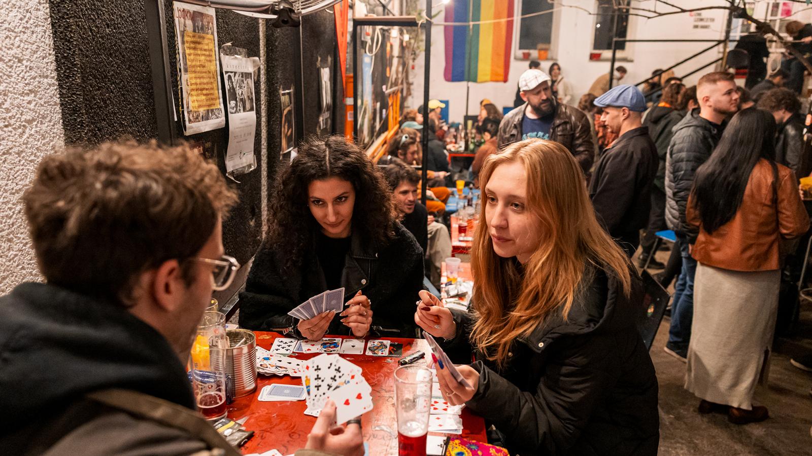 „Maga a kulturális élet is romlik azáltal, hogy az efféle közösségi terek megszűnnek: gátat szab nemcsak a zenei élet, hanem a közönség sokszínűségének is”