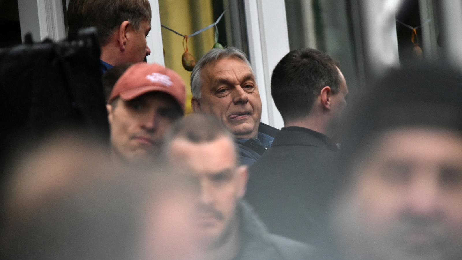 Orbán Viktor szombaton Pécelen. Árt a Fidesznek a verőlegények fellépése