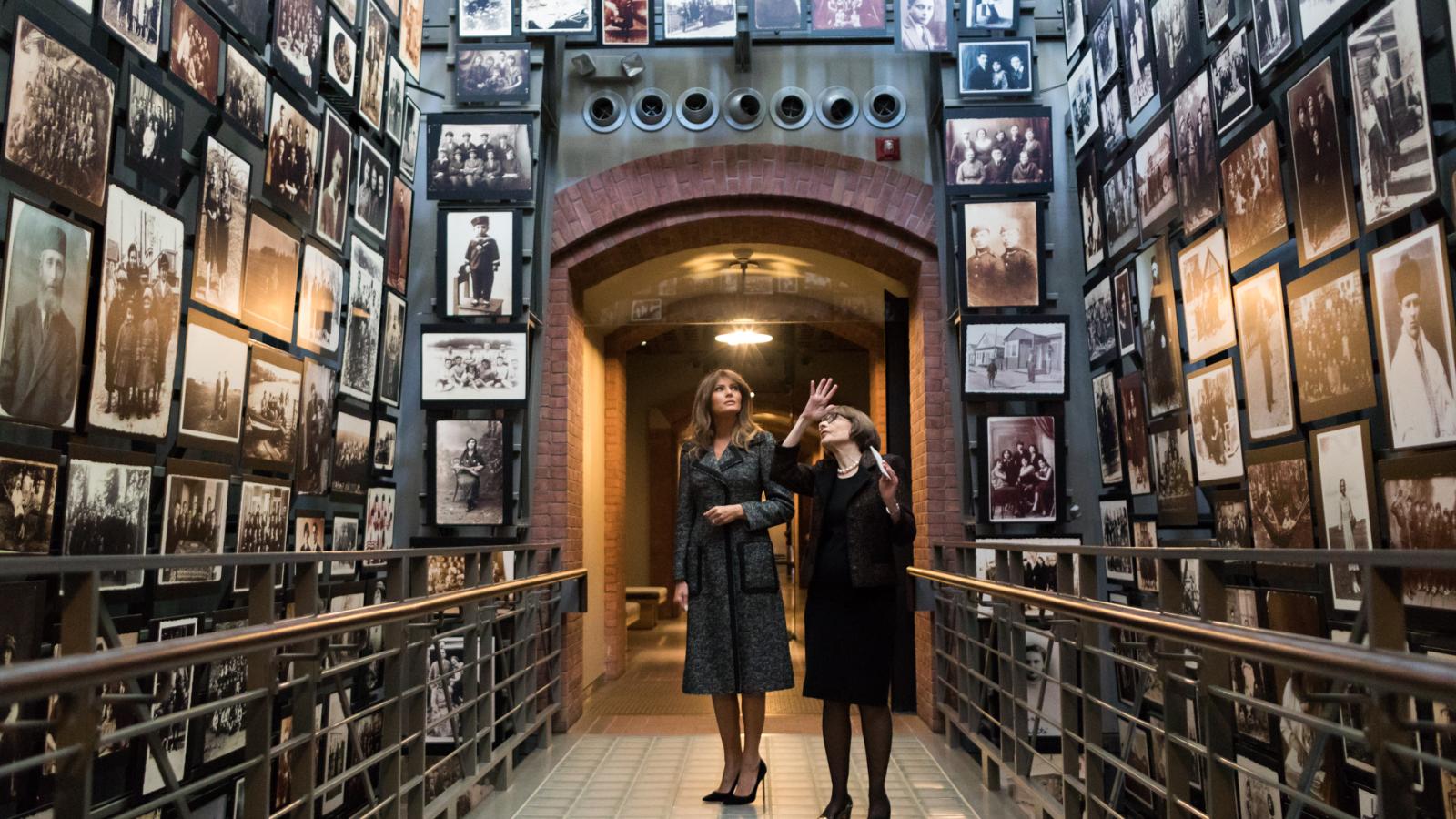 A first lady, Melanie Trump látogatása a múzeumban