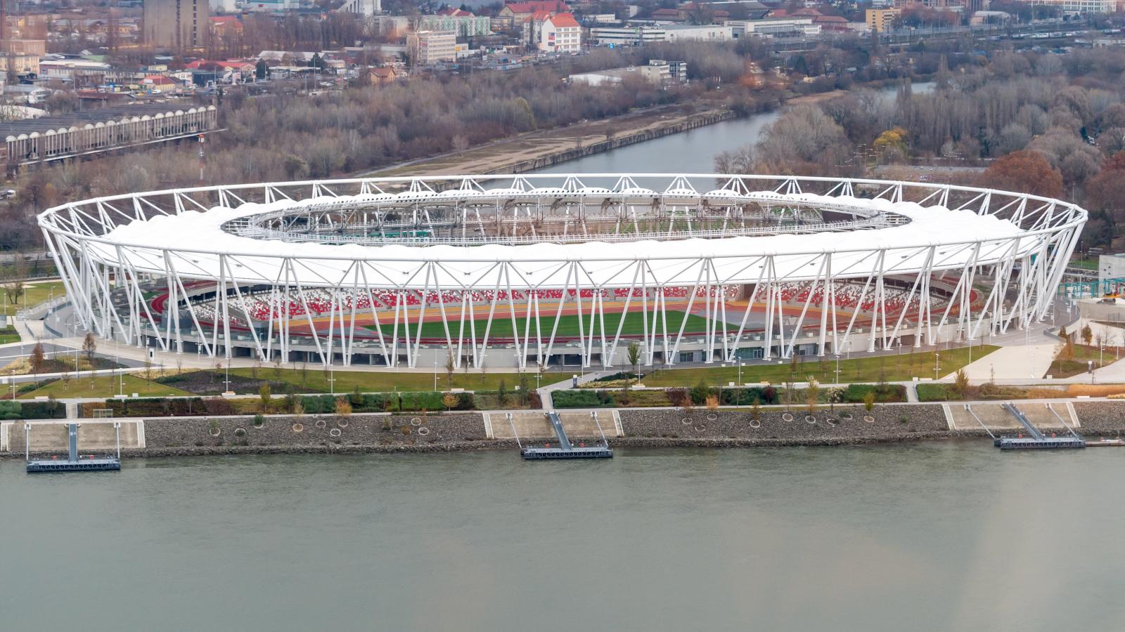 Minden idők legdrágább sportberuházása a 246 milliárdba került atlétikai stadion, ehhez jött a világbajnokság nagyjából 70 milliárd forint forintos rendezési költsége, vagyis a végösszeg 316 milliárd forint – a költségvetést a vb kilenc napja naponként 35