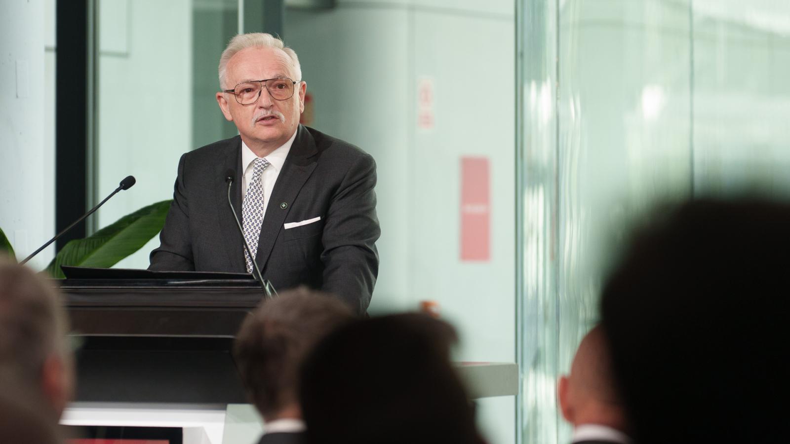 Hernádi Zsolt elnök-vezérigazgató 2025. április 24-én Budapesten a MOL éves közgyűlésén