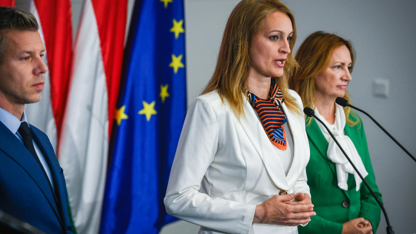 A Tisza Párt Forsthoffer Ágnest jelöli házelnöknek, Bujdosó Andreát pedig a Tisza frakcióvezetőjének 