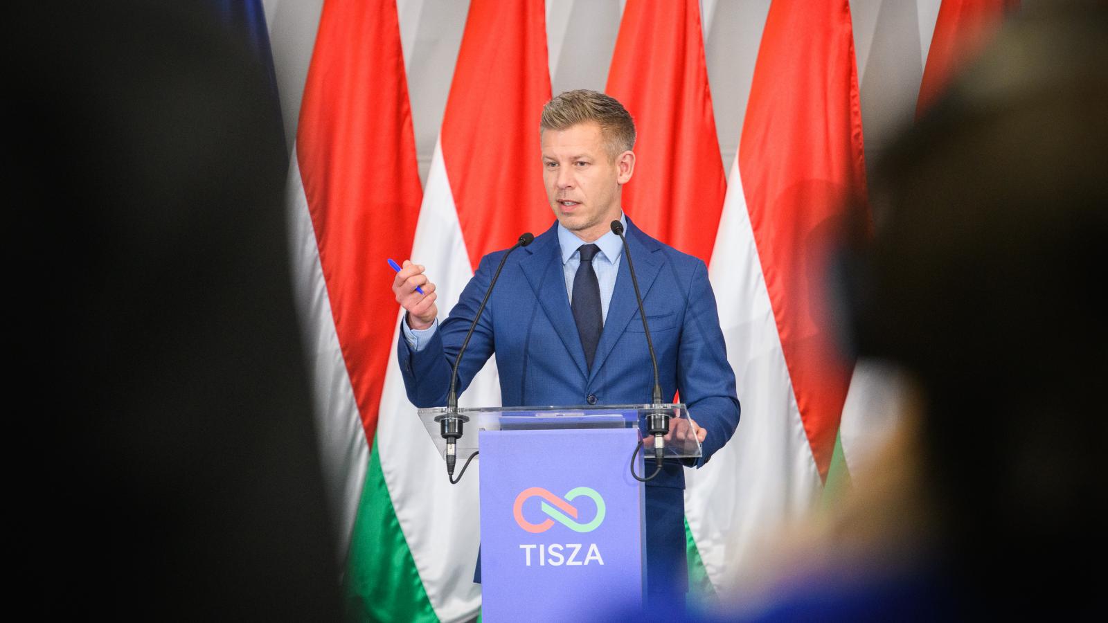 Magyar Péter leendő kormányába szakembereket hívott