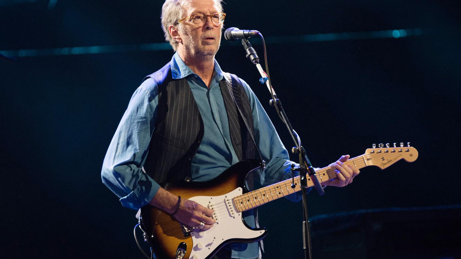Eric Clapton hozzánk Krakkóból érkezik majd, és Prágába megy tovább