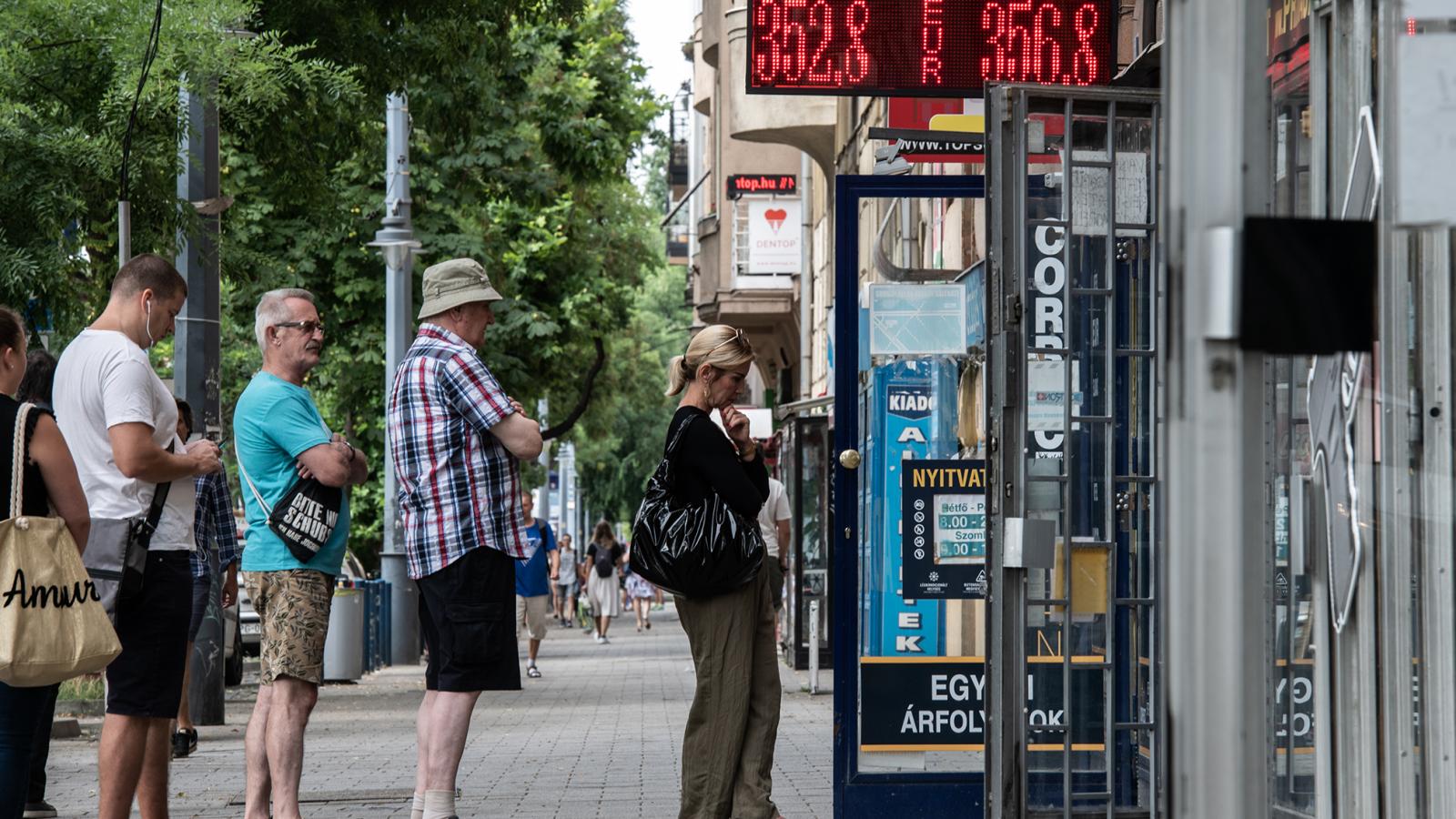 Az erős forint kedvező az utazóknak és a vásárlóknak, de gondot okoz az exportálóknak