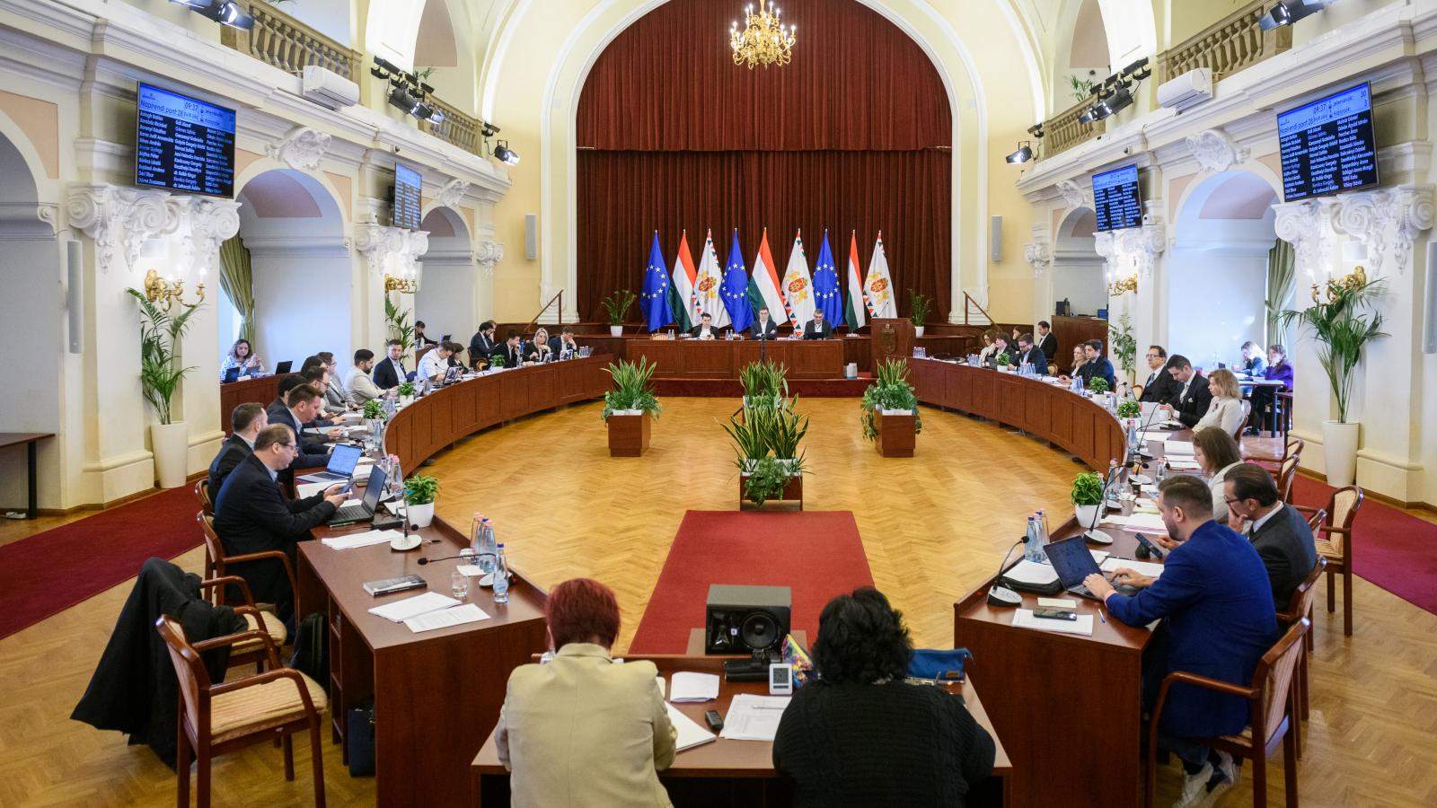 Van esély a megoldásra. A Magyar-kormány megkereste a fővárost, hogy mutassa be az önkormányzat pénzügyi helyzetét
