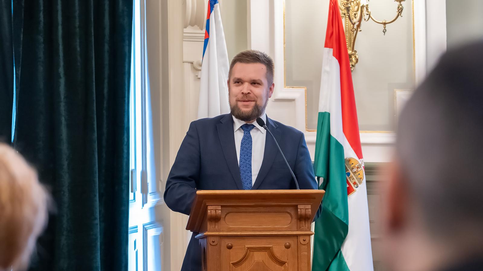 Korábbi felvétel 
