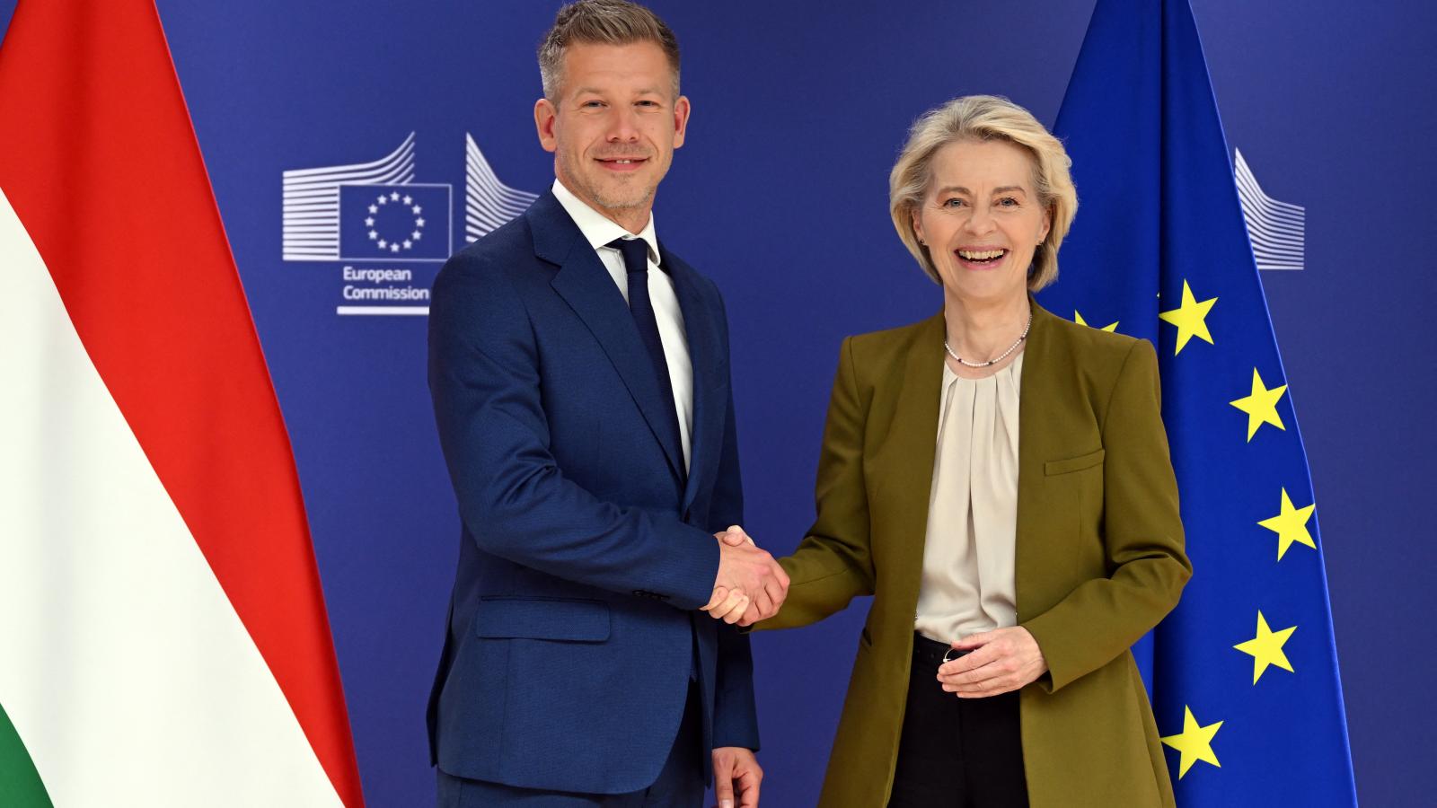 Magyar Péter miniszterelnök Ursula von der Leyen európai bizottsági elnökkel Brüsszelben 2026, április 29-én