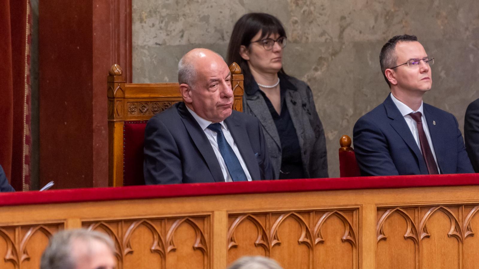 Korábbi felvétel
