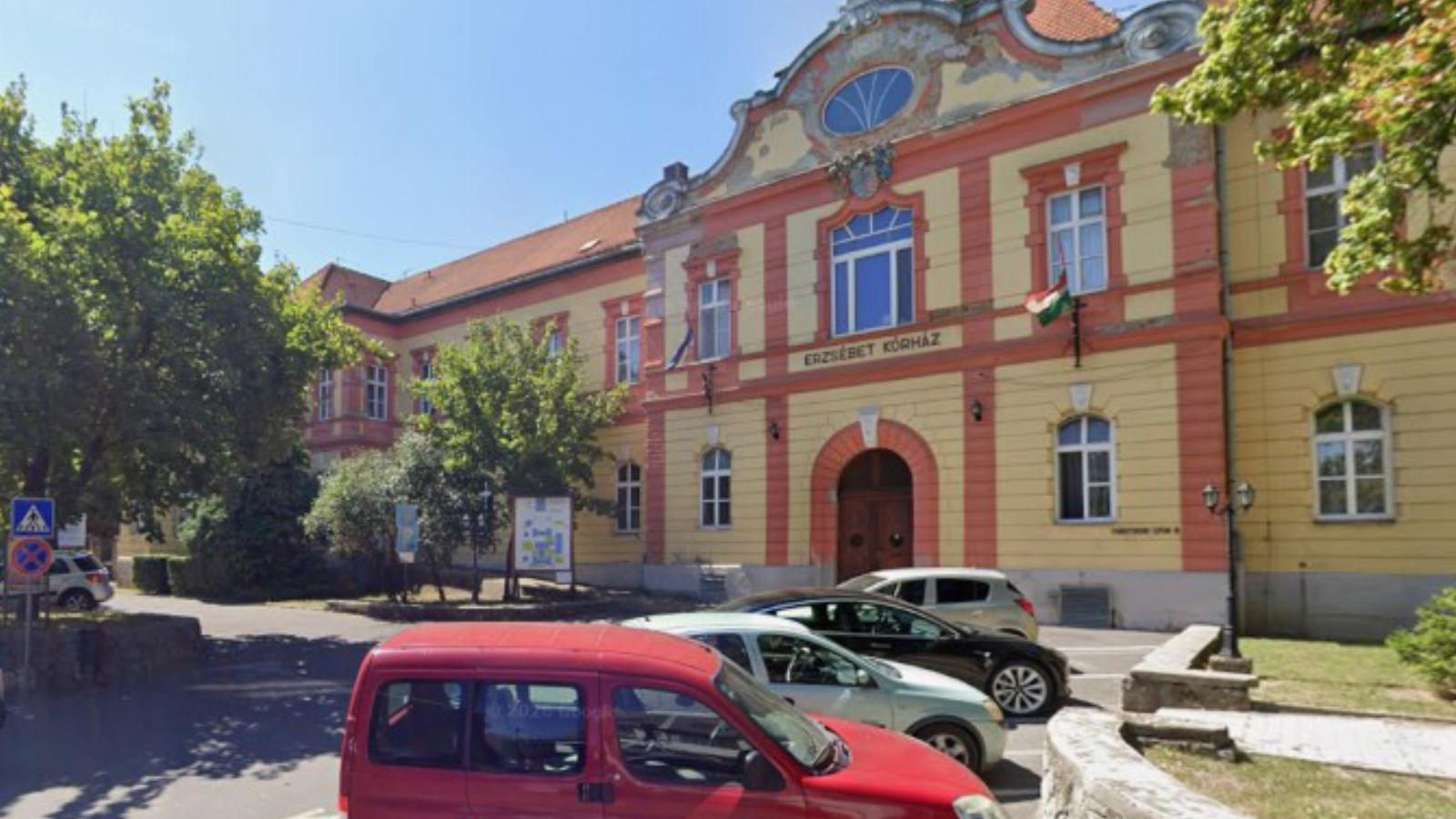 A Sátoraljaújhelyi Erzsébet Kórház. Van baj elég
