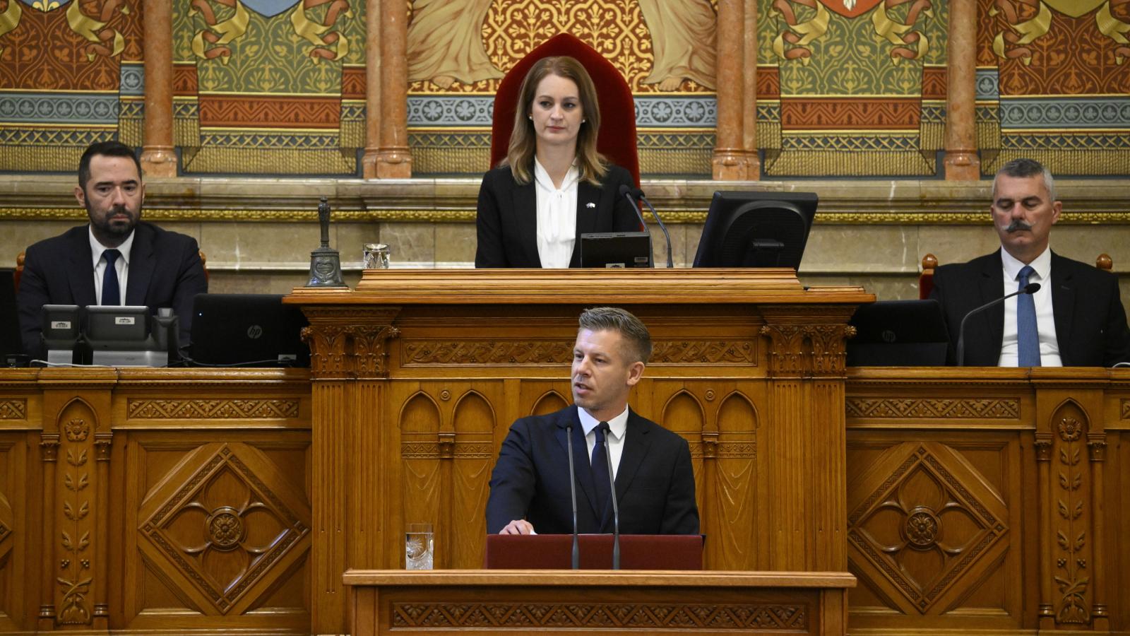 Magyar Péter napirend előtti felszólalása az Országgyűlés rendkívüli ülésén június 16-án