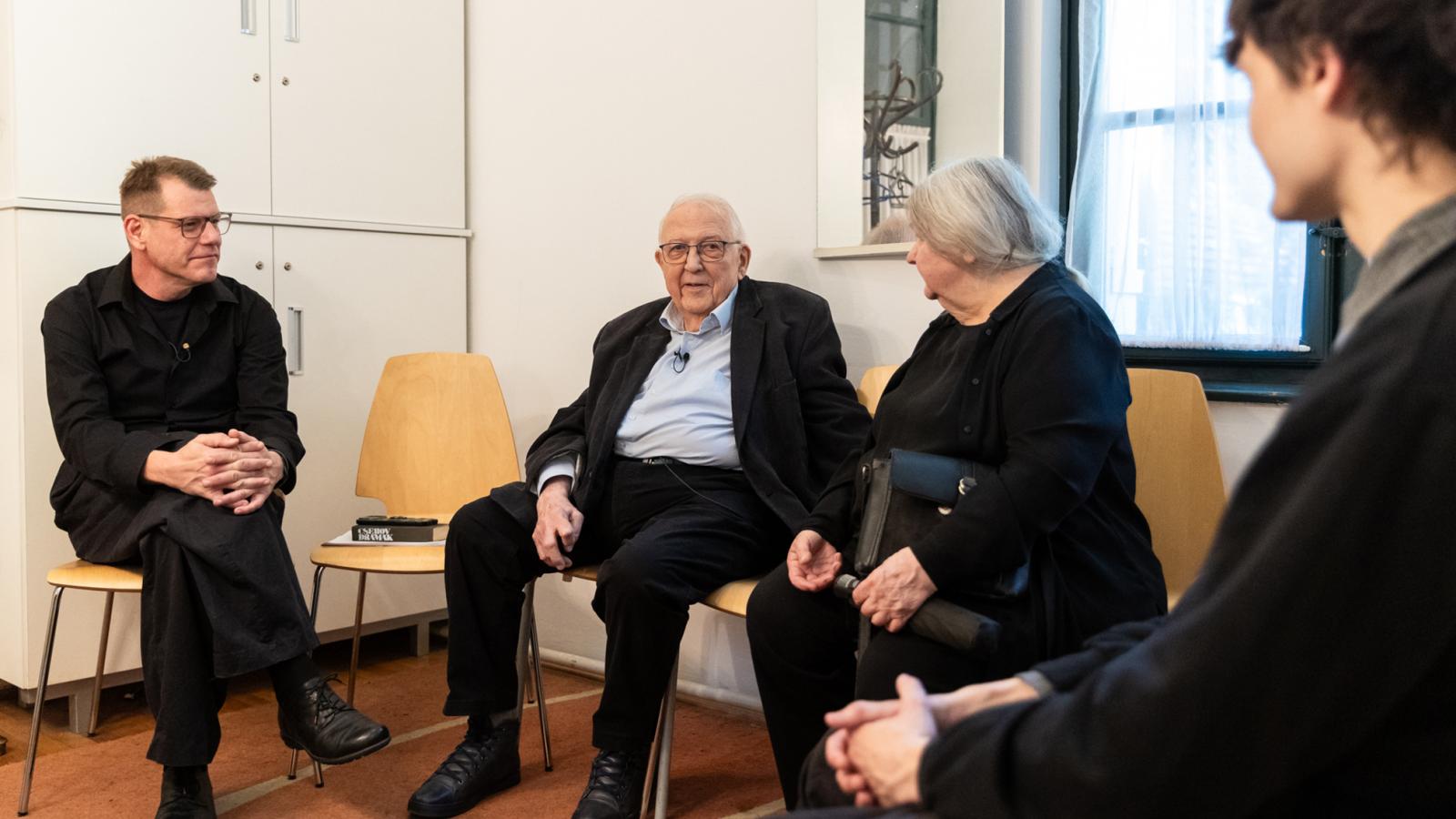 Bodó Viktor, Zsámbéki Gábor és Pogány Judit a beszélgetés előtt