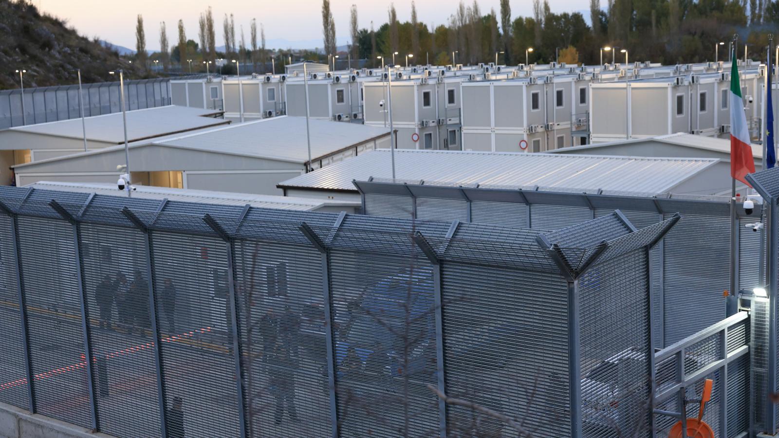Az olasz legfelsőbb bíróság jogszerűtlennek ítélte a migránsok albán tranzitközpontba deportálását