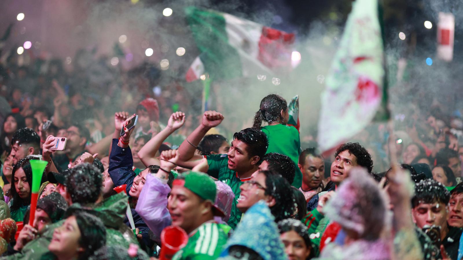 Mexikói szurkolók 2026. június 30-án