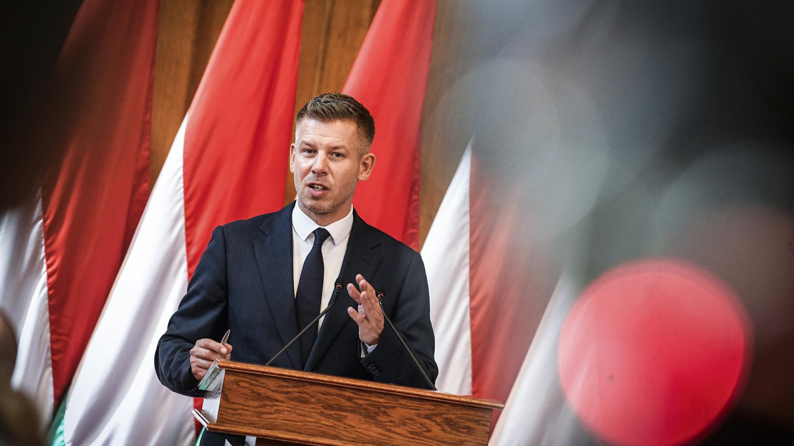 Magyar Péter sajtótájékoztatója az Országgyűlés ülése után.