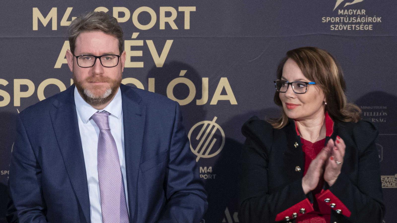 Szöllősi Györgyöt már leváltották a Nemzeti Sport éléről, most az a kérdés, hogy a sportújságírókat tömörító egyik szervezet élén maradhat-e ő és alelnöke, Csisztu Zsuzsa, akinek műsorát milliókkal támogatta Hankó Balázs