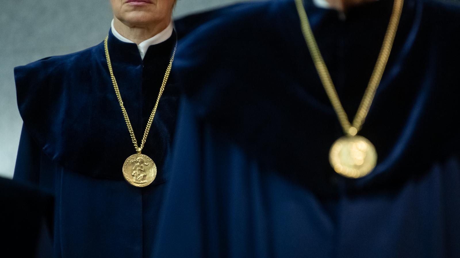 Talárban. Egy valóban független alkotmánybíróság ritkán kényelmes a hatalom számára