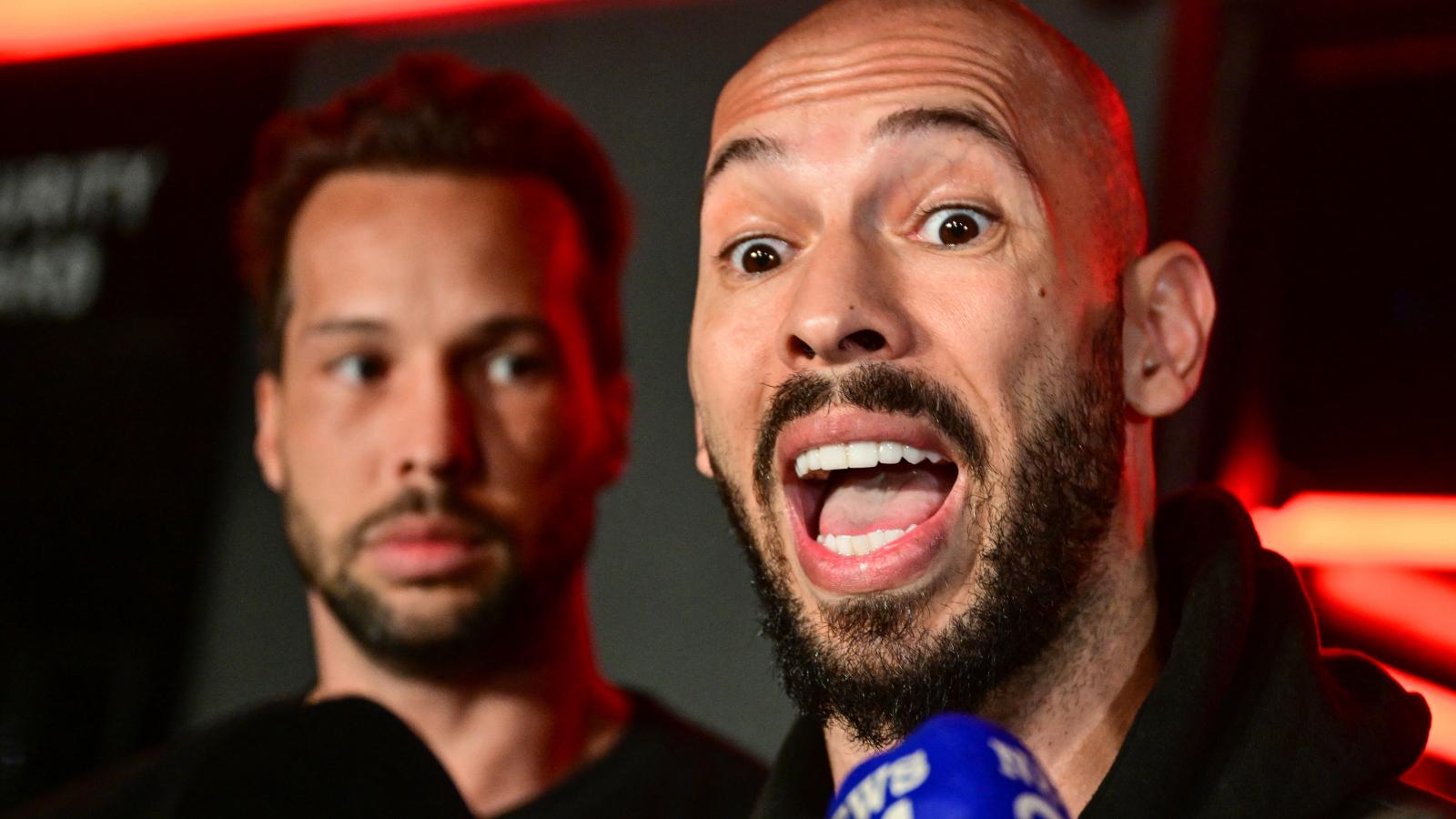 Tristan Tate és Andrew Tate 2025. március 22-én Bukarestben