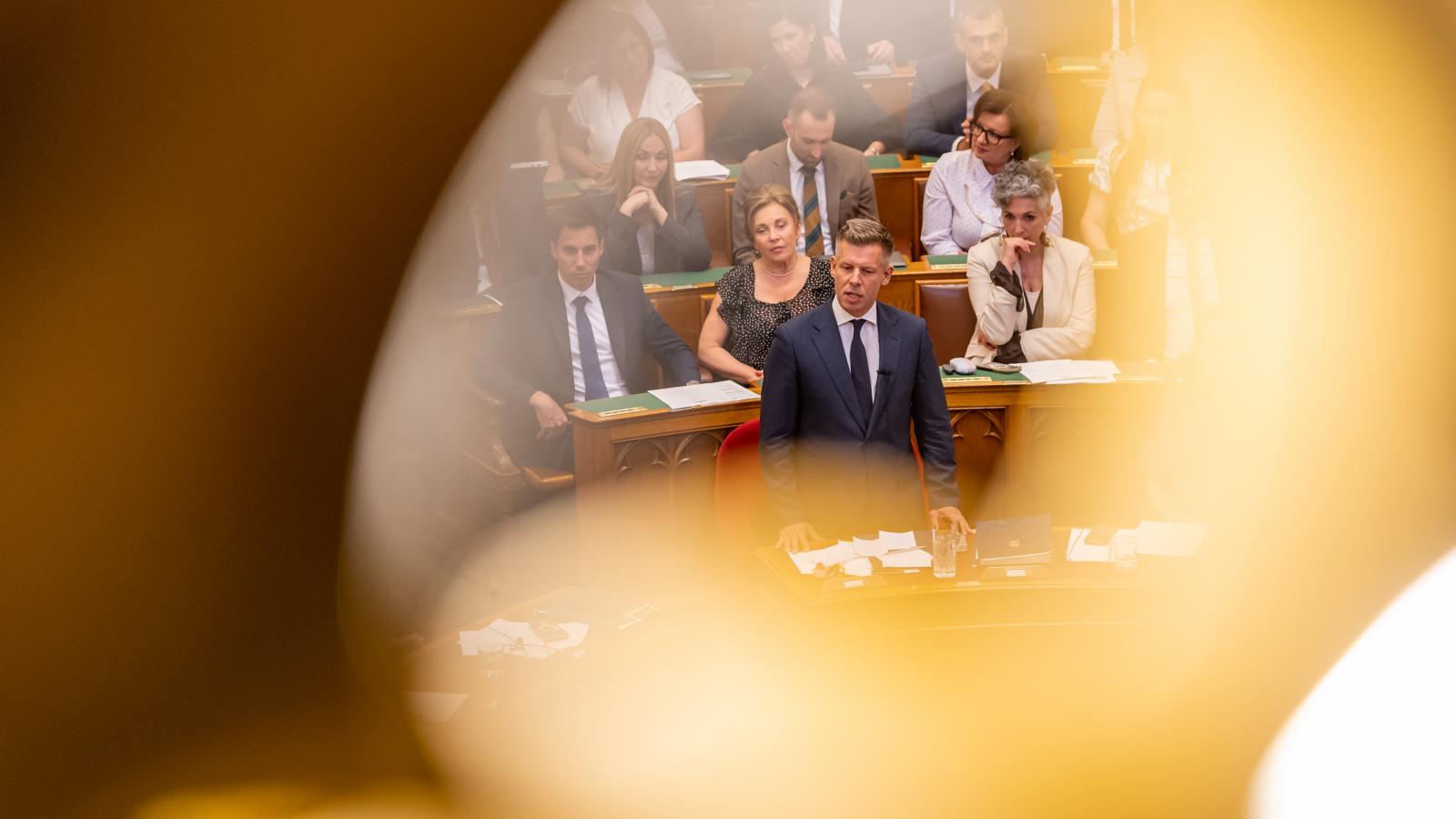 Rengeteg visszajelzés érkezik az emberektől, és a Tisza láthatóan reagál ezekre - mondja Galgóczi Eszter