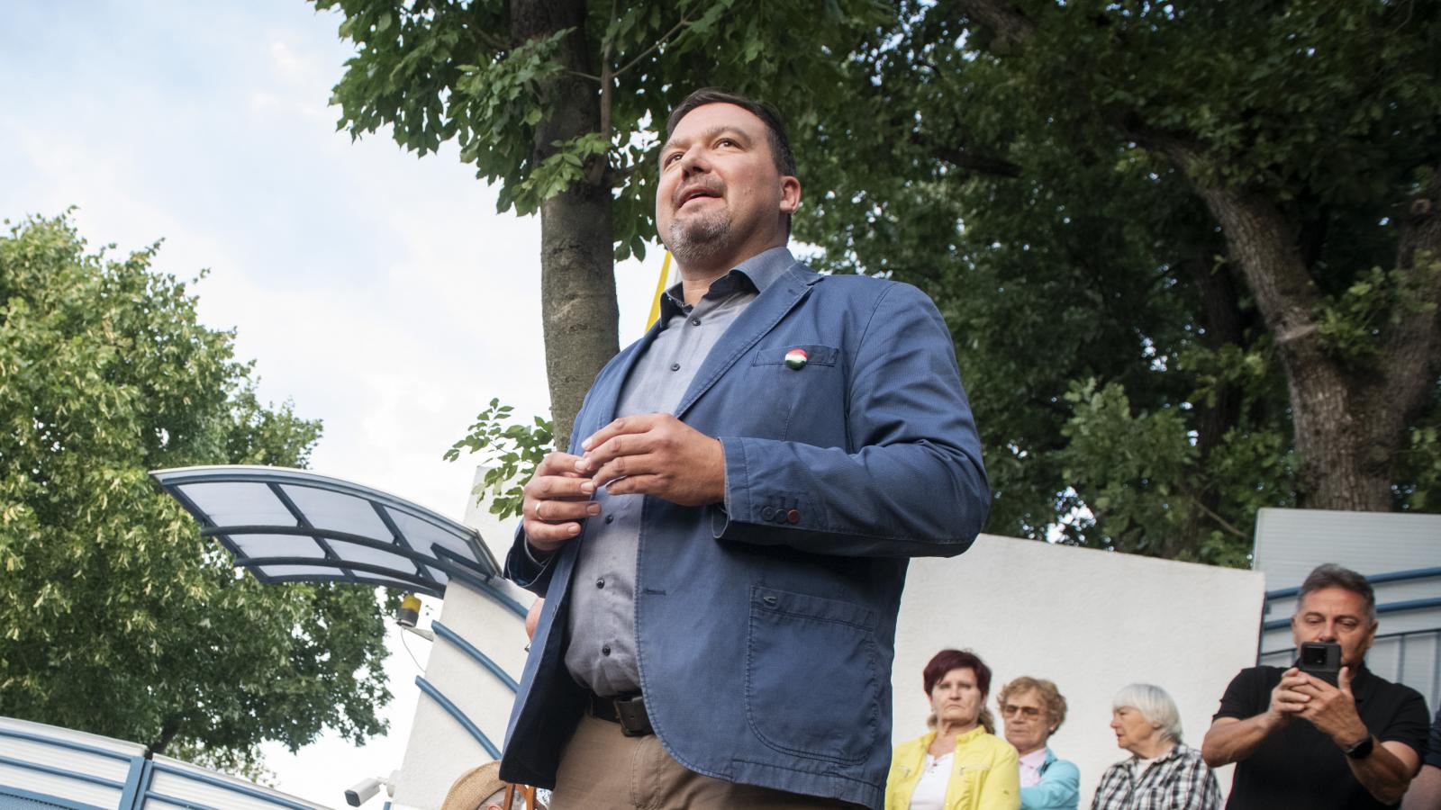 Huth Gergely - Korábbi felvétel