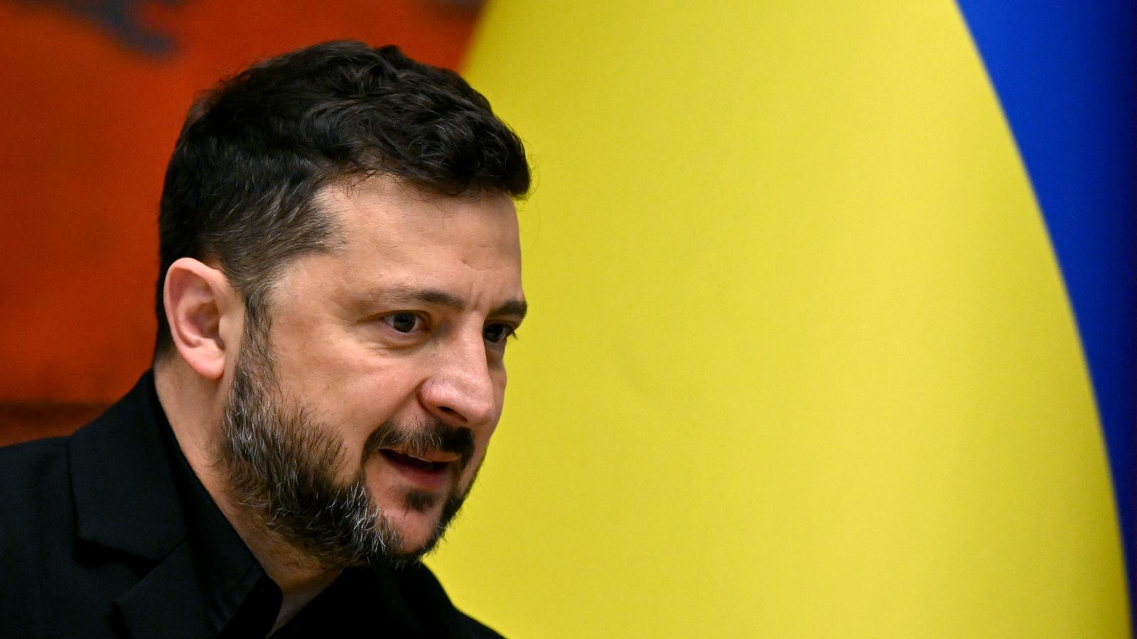 Volodimir Zelenszkij ukrán elnök érvelése szerint Oroszország háborúja „lezárja az ő égboltját is”.