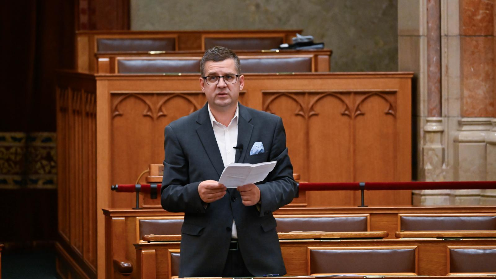 Seszták Miklós - Korábbi felvétel