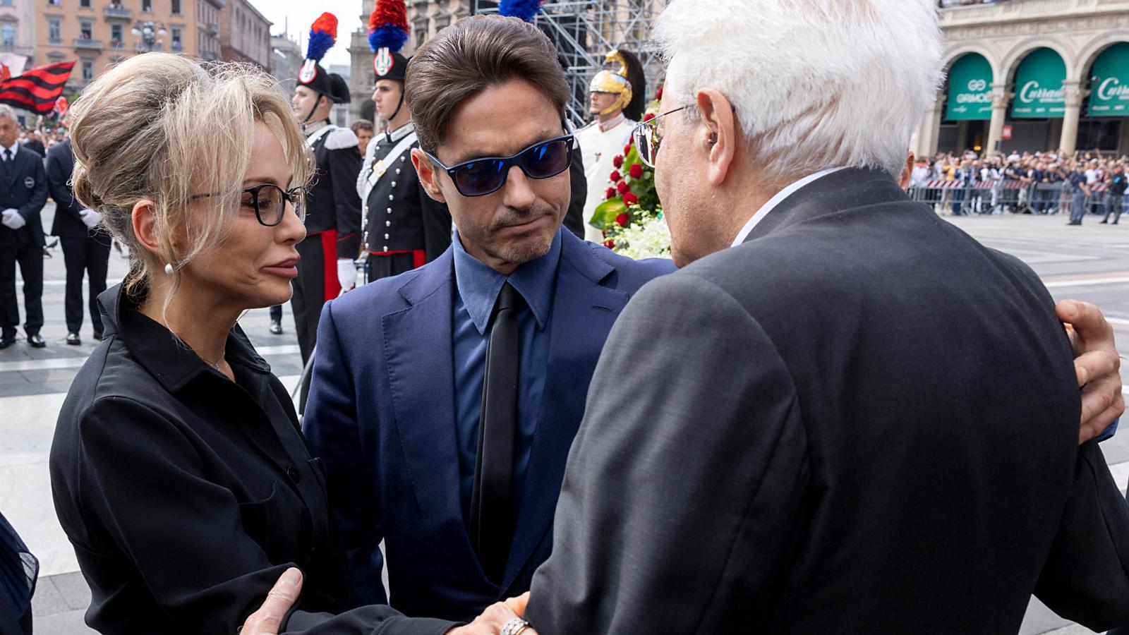 Marina Berlusconi és testvére, Pier Silvio Sergi Mattarella elnökkel Silvio Berlusconi 2023-as temetésén