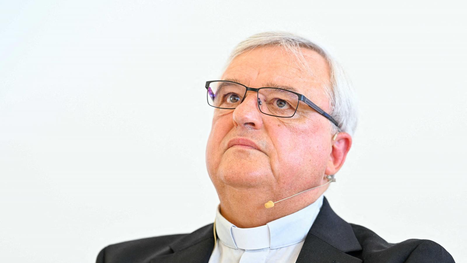 A katolikus egyházfő még augusztusban fogadta el Karl-Heinz Wiesemann  lemondását