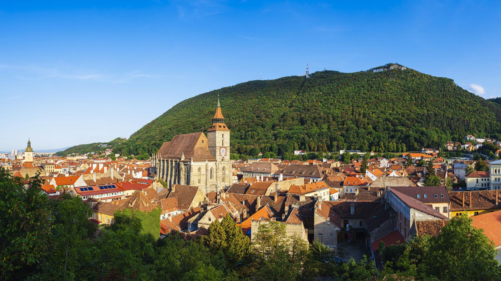 Képünk illusztráció, Brassó látképe