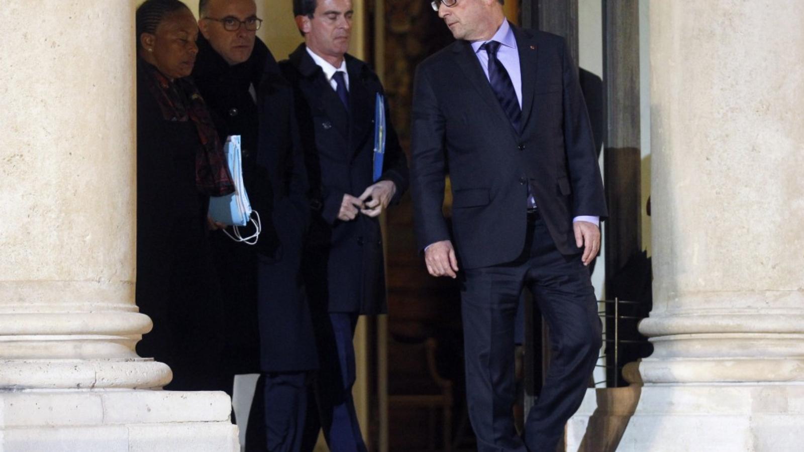 Hollande elnök kitart Manuel Valls (balra) mellett FOTÓ: EUROPRESS/GETTY IMAGES/THIERRY CHESNOT