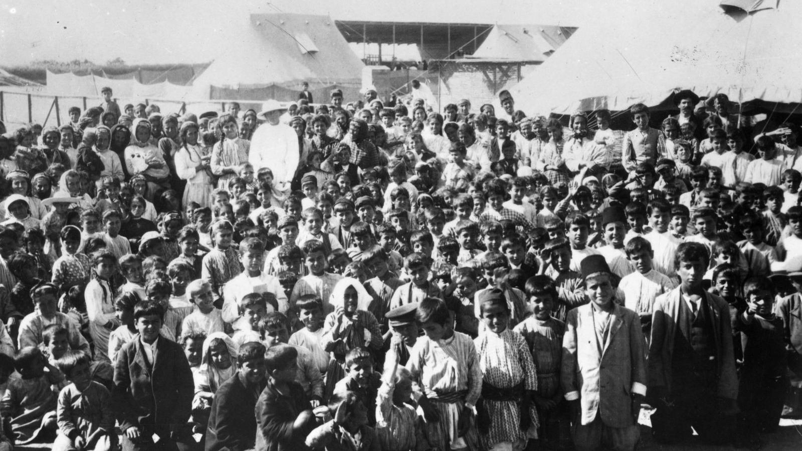 1915 menekült örmény gyerekek egy táborban Fotó: Hulton Archívum / Getty Images