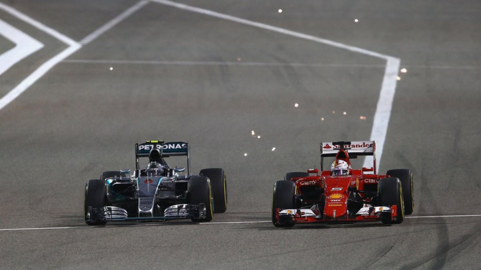 Rosberg és Vettel csatája FOTÓ: EUROPRESS/GETTY IMAGES/MARK THOMPSON