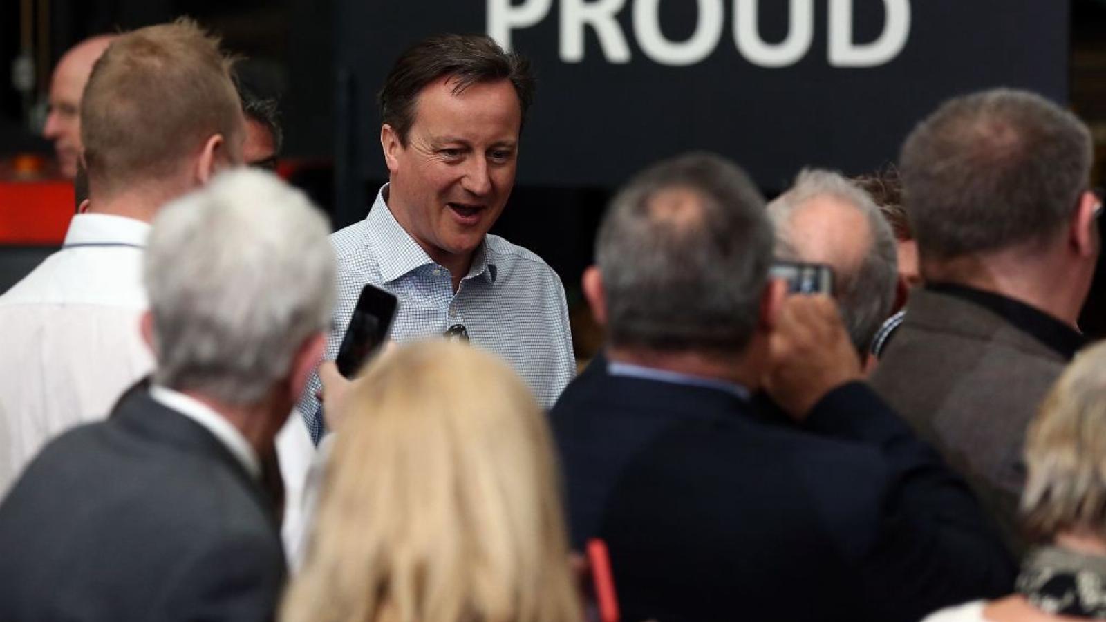 David Cameron gyárlátogatáson Birminghamben FOTÓ: EUROPRESS/GETTY IMAGES/CARL COURT