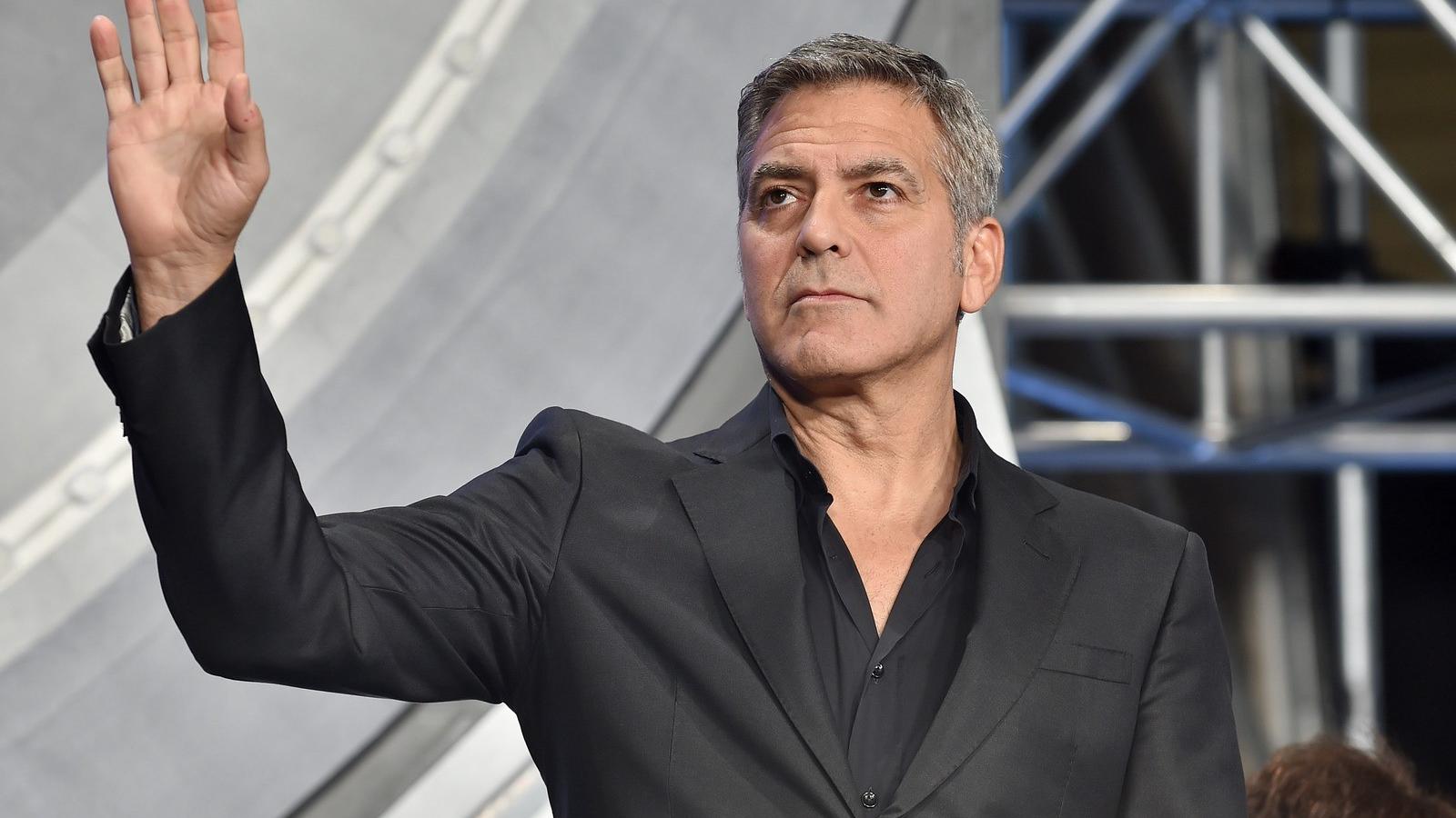 George Clooney nem is tűnt felhőtlenül boldognak a Holnapolisz premierjén. FOTÓ: Atsushi Tomura/Getty Images