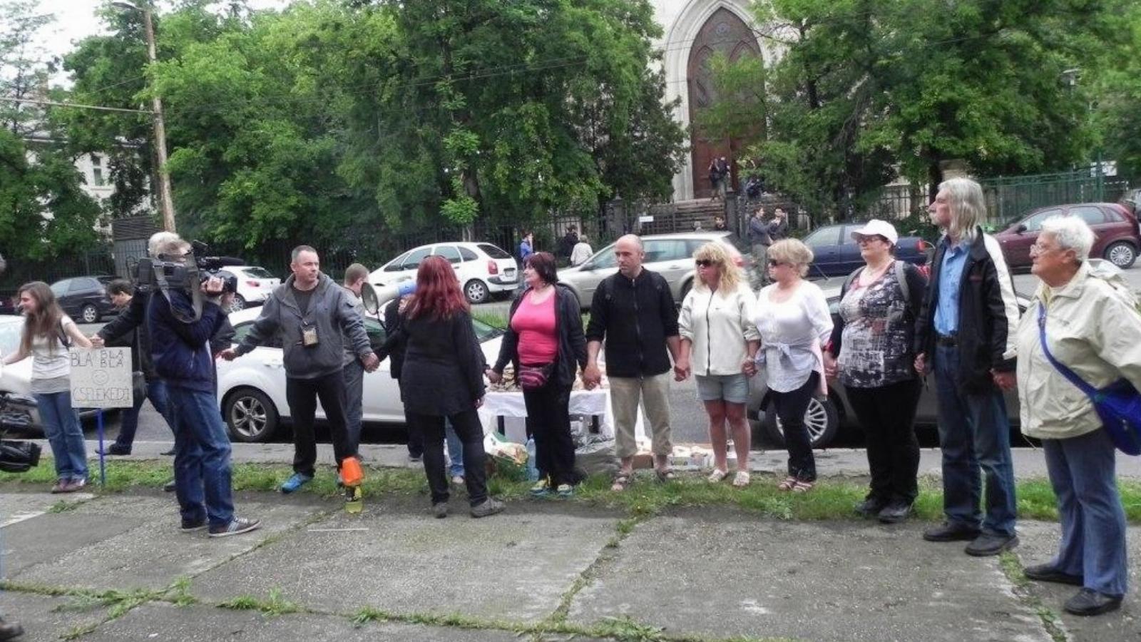 Békésen készültek tiltakozni, szóváltás lett a vége FOTÓ: NYIRI ANDRÁS