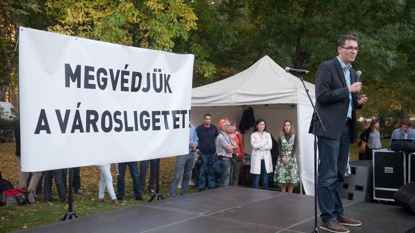 Élőlánc a Városligetért 2014. októberében Fotó: Tóth Gergő/Népszava