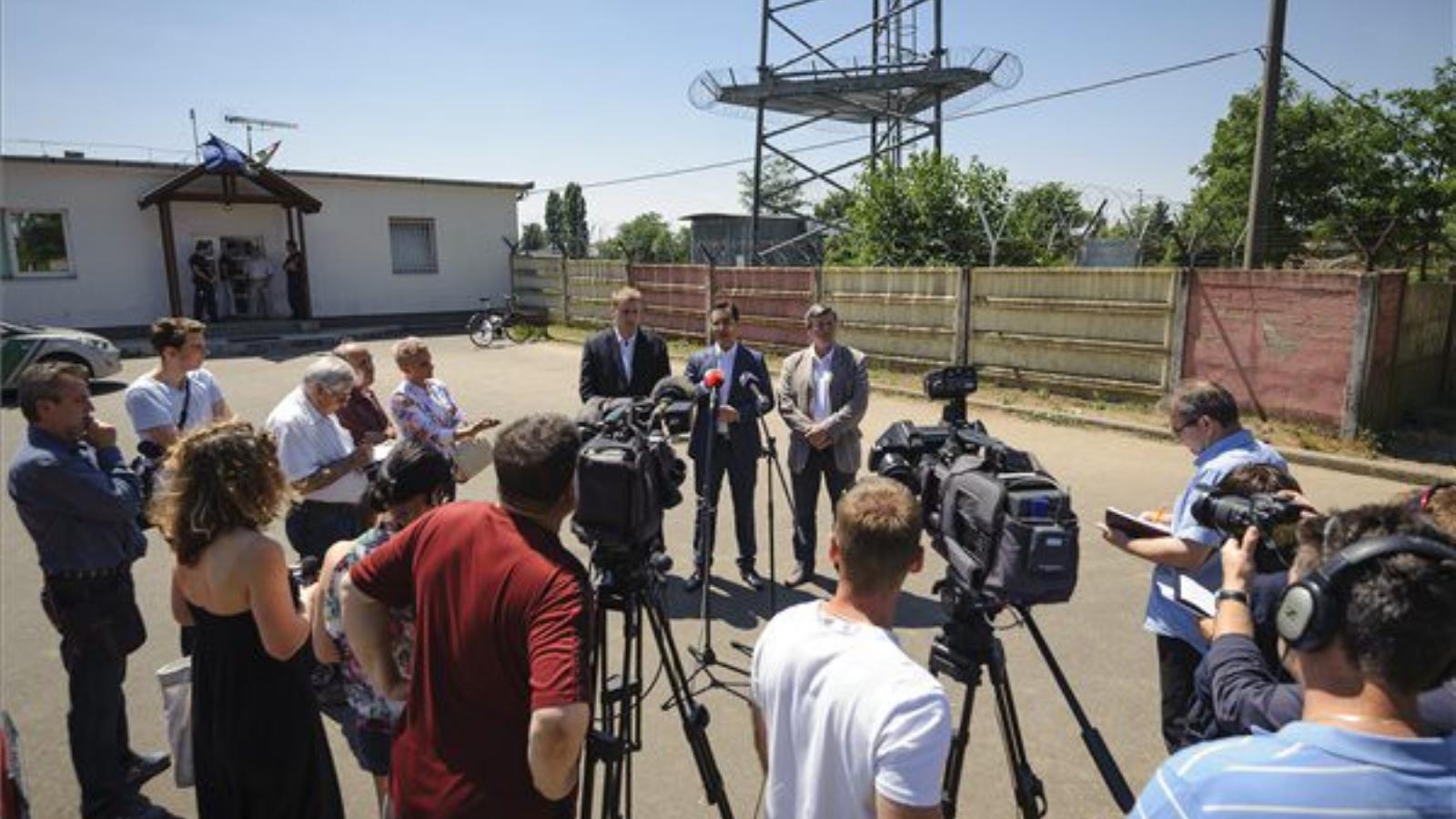 Papp László Fidesz-KDNP-s polgármester sajtótájékoztatója. FOTÓ: MTI Czeglédi Zsolt