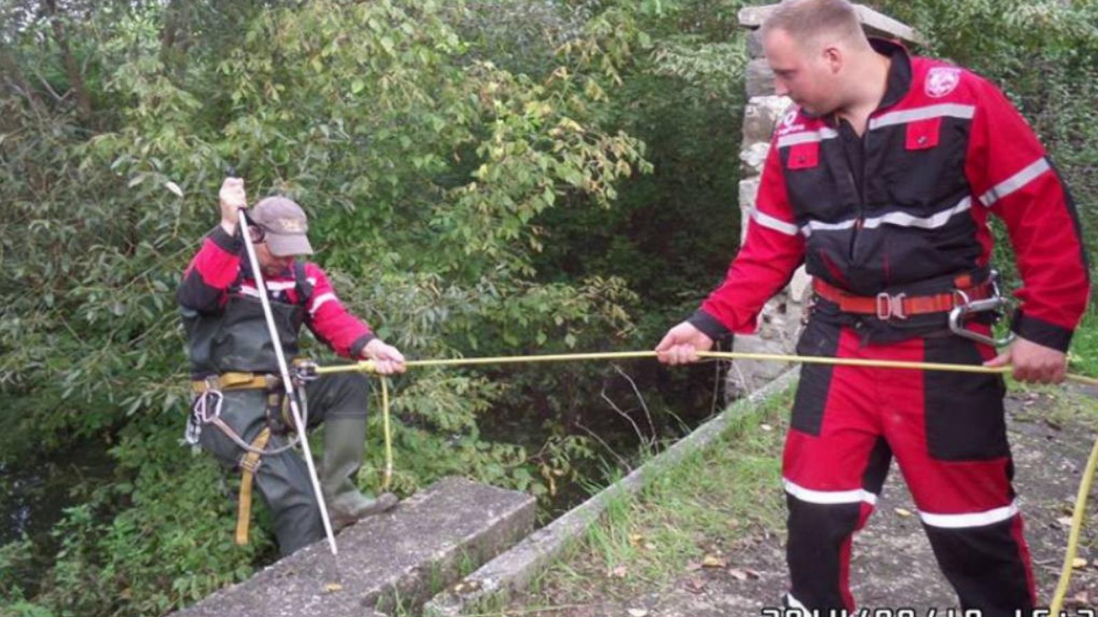 A mentésben gyakran speciális képességekre is szükség van FORRÁS: CSERHÁT MENTŐKUTYÁS ALAPÍTVÁNY