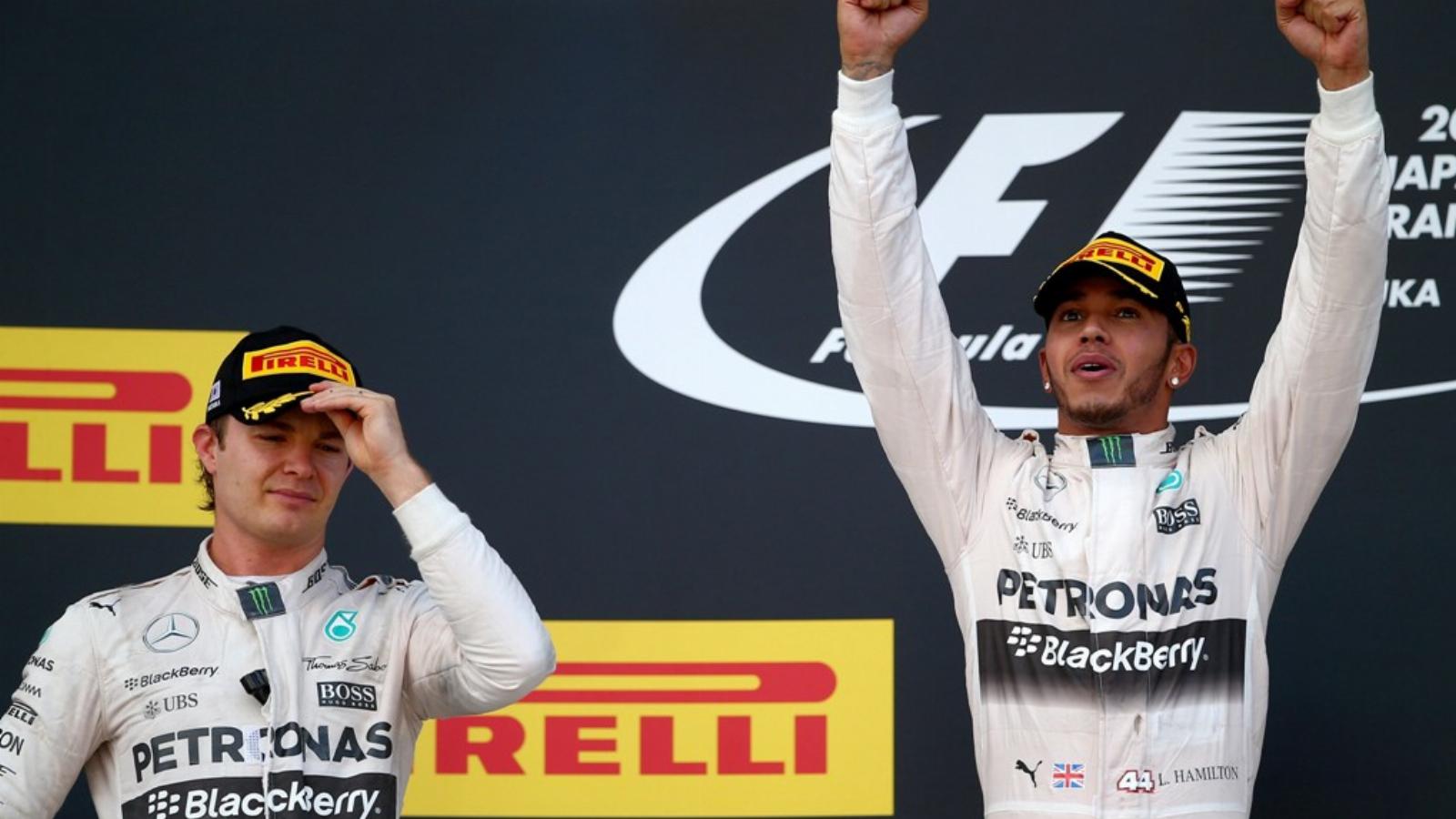 Rosberg (balra) a pole pozícióból indulva megint nem tudta legyőzni Hamiltont (jobbra) FOTÓ: EUROPRESS/GETTY IMAGES/CLIVE ROSE.