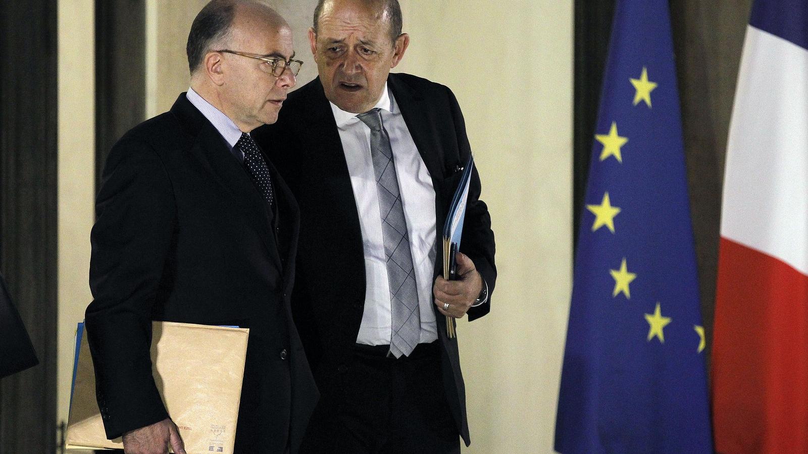 Bernard Cazeneuve  belügyminiszter és Jean-Yves Le Drian honvédelmi miniszter Fotó: Thierry Chesnot / Getty Images